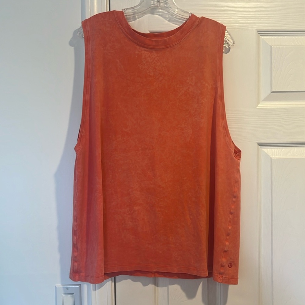 Lululemon loose fitting tank. Super comfy.